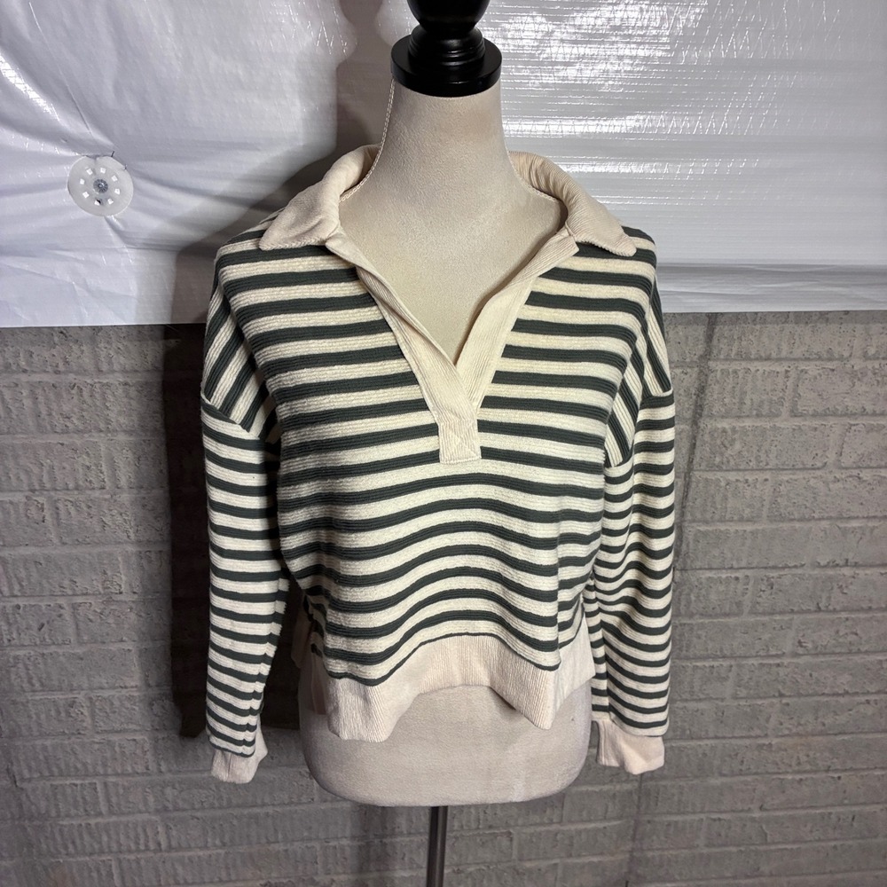 Blu Pepper Women Medium Striped Ribbed Knit Pullover V-Neck Collared Top Green